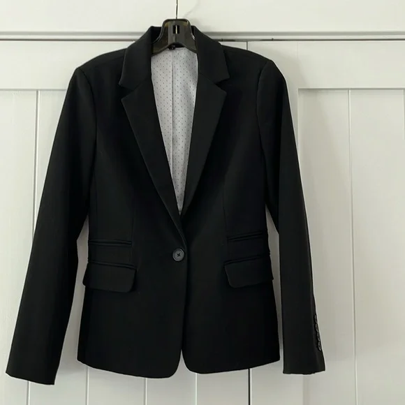 Set of three women’s blazers - Picture 3 of 6